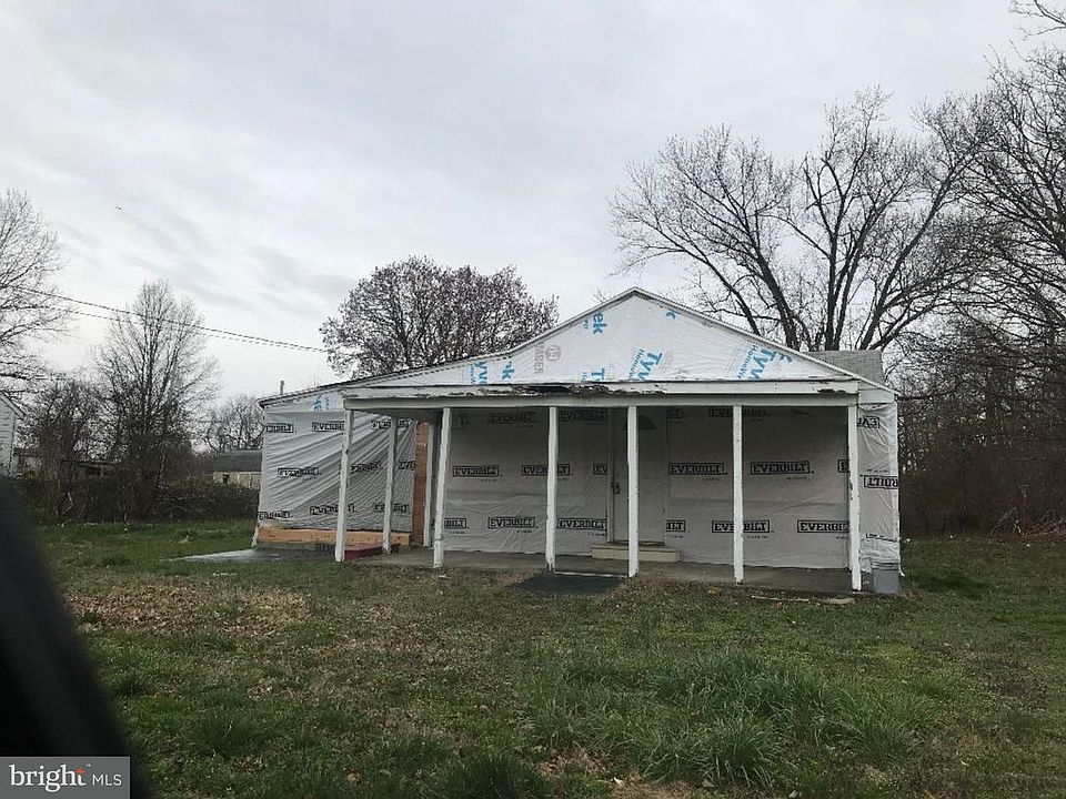 2nd image of 371 Highland Ave