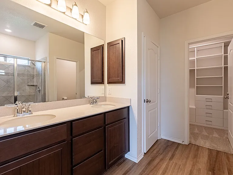 637 Landon Samuel Loop — Photo 9