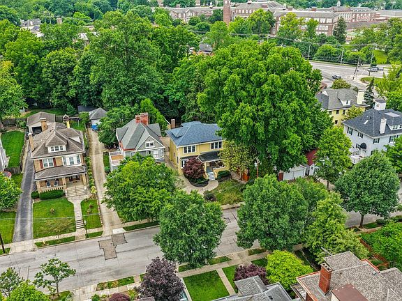3rd image of 3449 Berry Ave