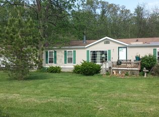 32760 Deer Creek Rd, Girard, IL 62640