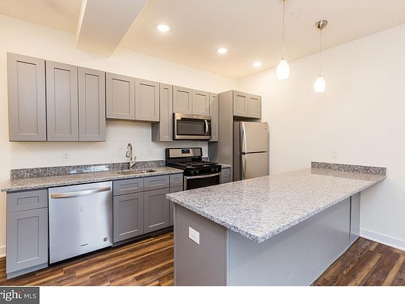 2nd image of 2411-19 Kensington Ave #403