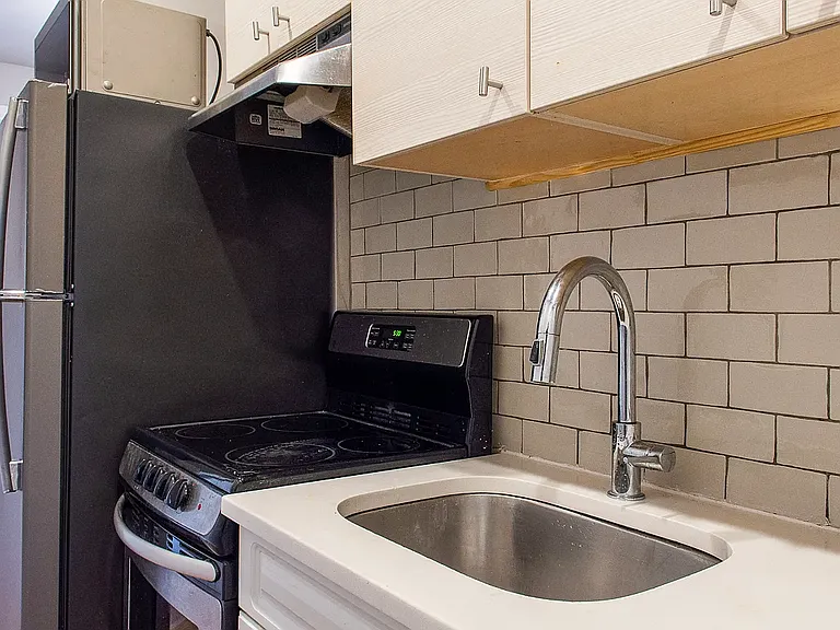 153 E 115th St #3 — Photo 3