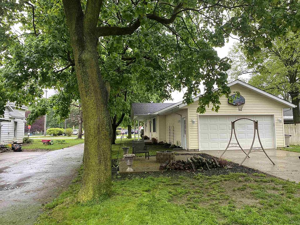 1st image of 713 S 15th St