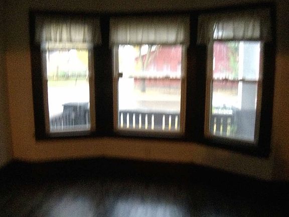 3rd image of 254 E Keefe Ave