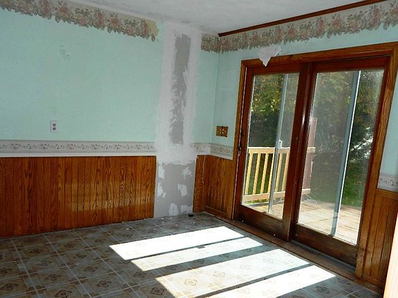 4th image of 5369 Williams Ave