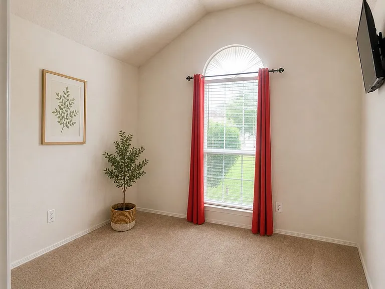 208 Orchard Trl — Photo 7