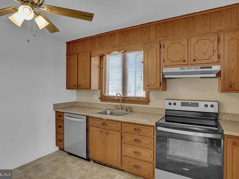 3208 Main St #3 — Photo 9