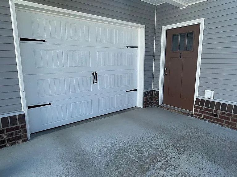 142 Bellbrook Ln — Photo 7