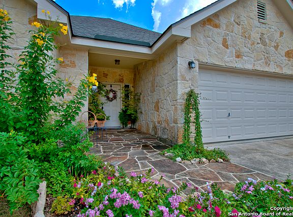 4th image of 4638 Acornridge Way