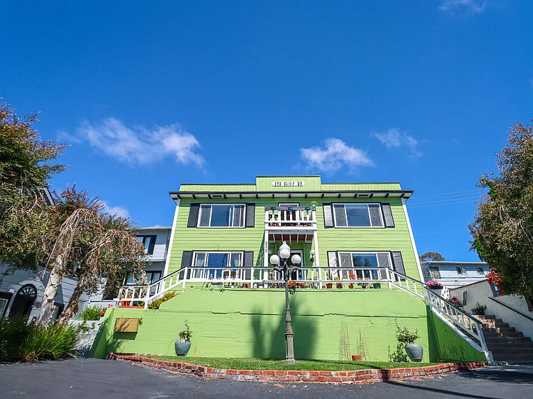 270 Cliff Dr — Photo 11