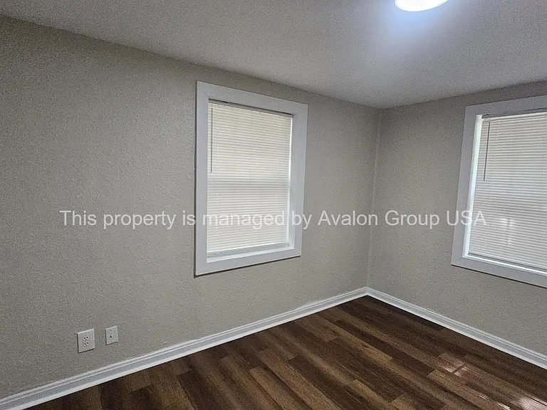 9831 Ridge Blvd — Photo 6