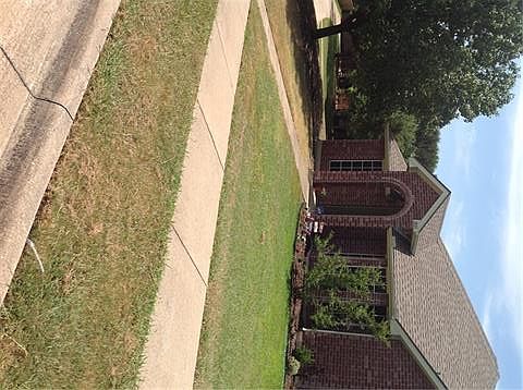 1st image of 2825 Brookway Dr