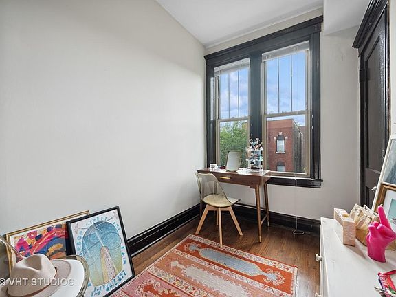 5th image of 843 N Hoyne Ave APT 3F
