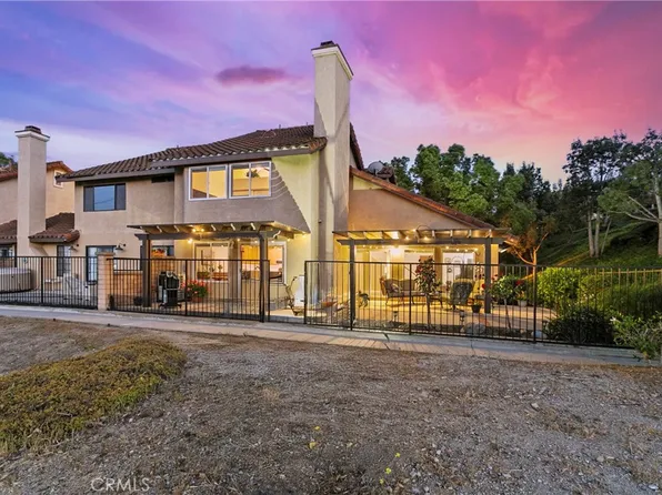 6001 E Montefino Ln, Anaheim, CA 92807