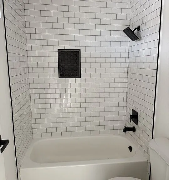 1816 N Gramercy Pl #405 — Photo 7