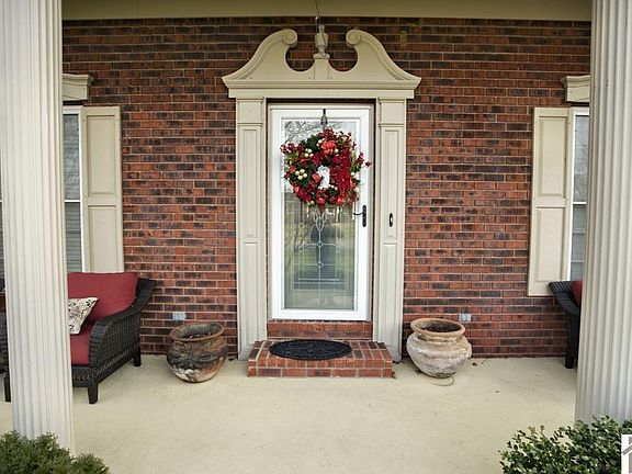3rd image of 71 Queensway Dr