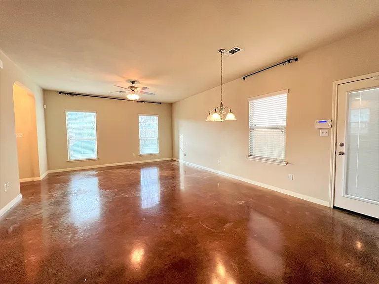 4505 Senda Ln — Photo 4