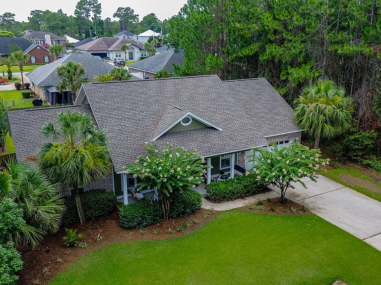 615 Shore Dr — Photo 1