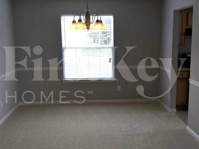4200 Reserve Hill Xing — Photo 4