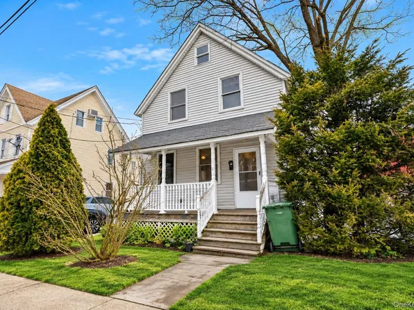 17 Grant St, Middletown, NY 10940