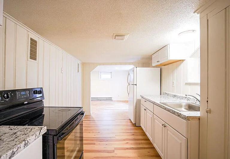 2385 Westfield St #1 — Photo 2