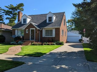 1930 Harry St, Saginaw, MI 48602