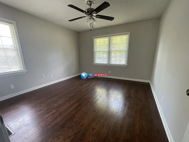 951 Northside Dr — Photo 5