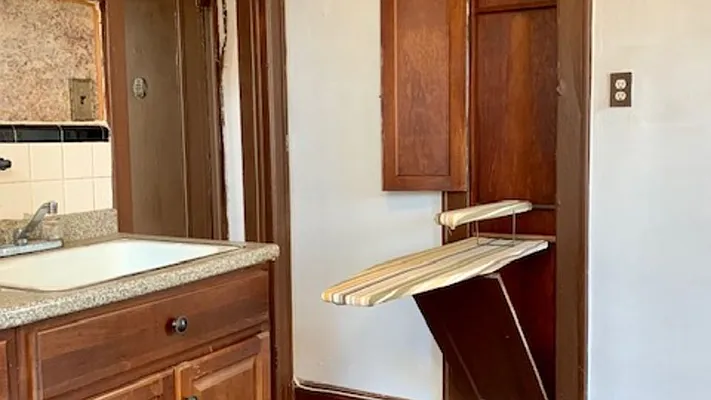 Rented by Nooklyn NYC LLC | media 41