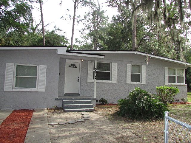 1st image of 6907 Restlawn Dr