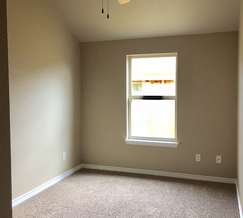 3rd image of 407 Sladecek Dr #A