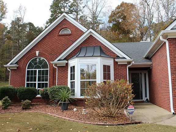 2nd image of 902 Fairmont Park Dr