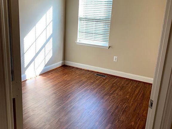 4th image of 11876 Country Squire Way