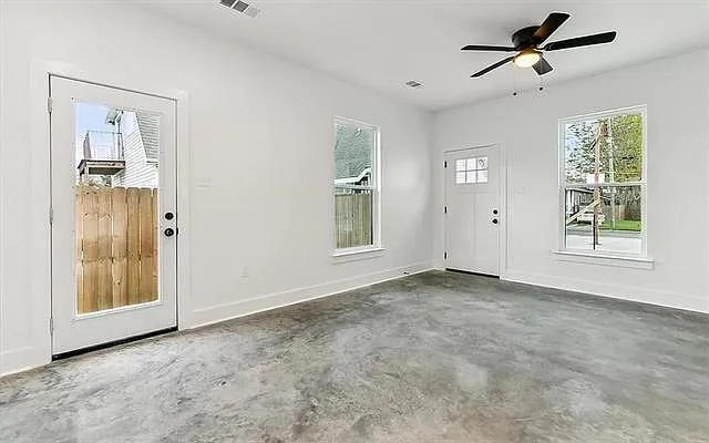 308 Riess Pl — Photo 4