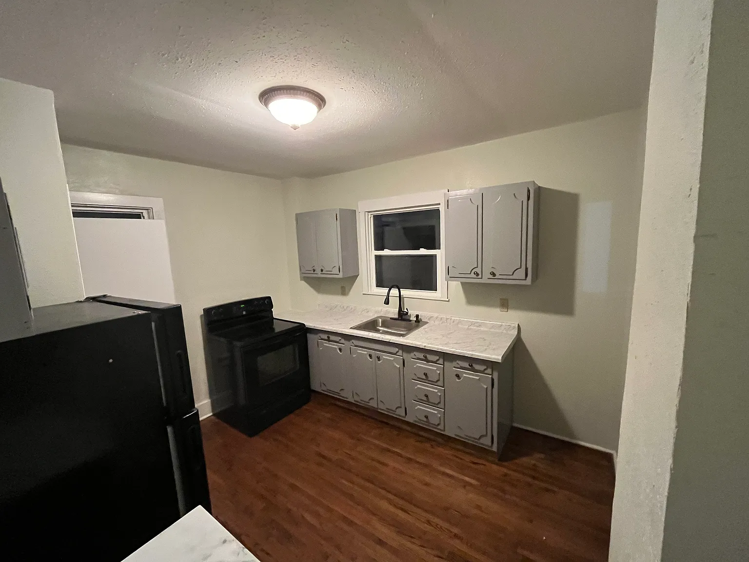 2 bed, 1002 sqft, $850 — Photo 3