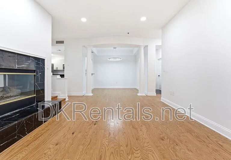 220 Renaissance Pkwy NE #2111 — Photo 10