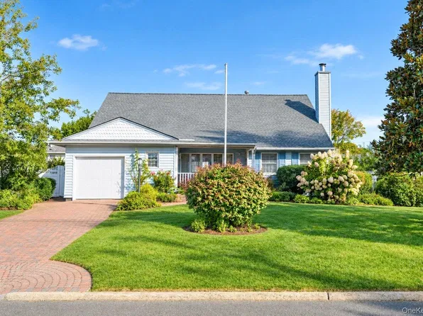 35 Jackson Avenue, Centereach, NY 11720