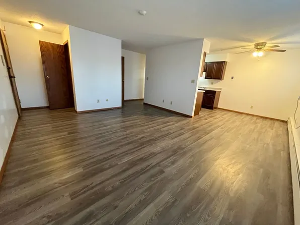 Western Ave Properties, 3215-3217 S Western Ave #3217-5, Sioux Falls, SD 57105