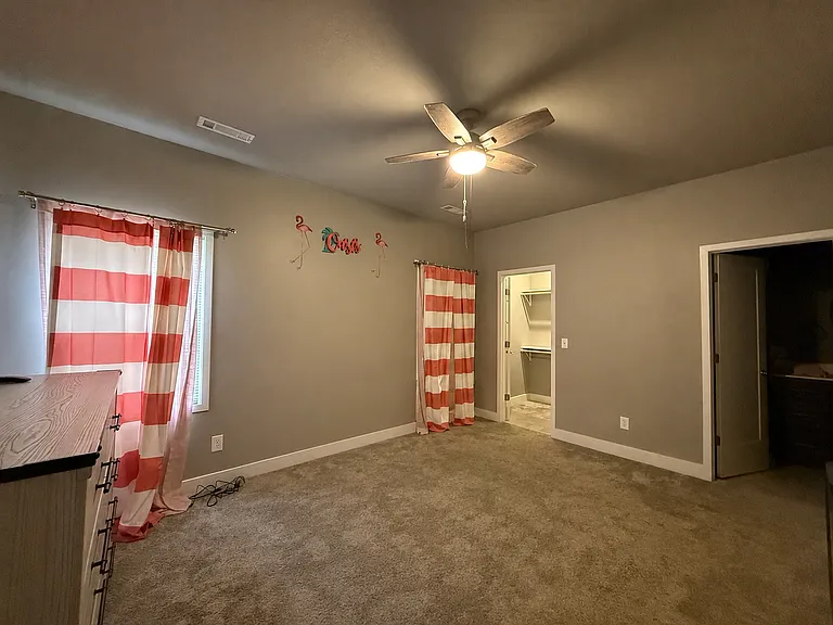 142 Shannon Cir — Photo 2