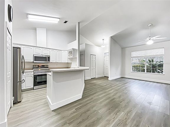 3rd image of 10301 SW 52ND AVENUE