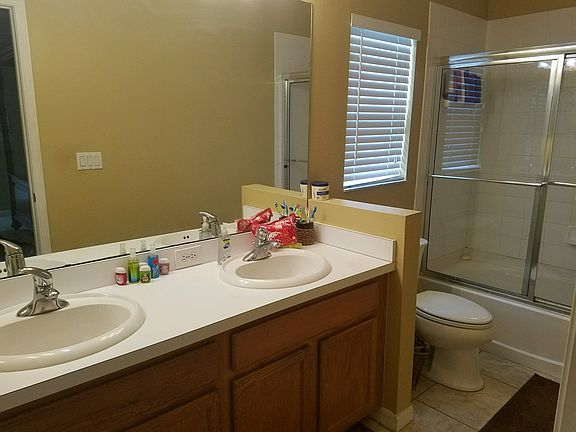 5th image of 31325 Triborough Dr