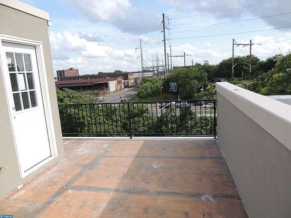 4th image of 2514 Kimball St