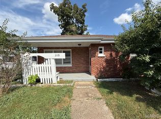 209 Maple St, Dixon, MO 65459