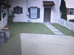 10 Yorkshire Rd, Sicklerville, NJ 08081