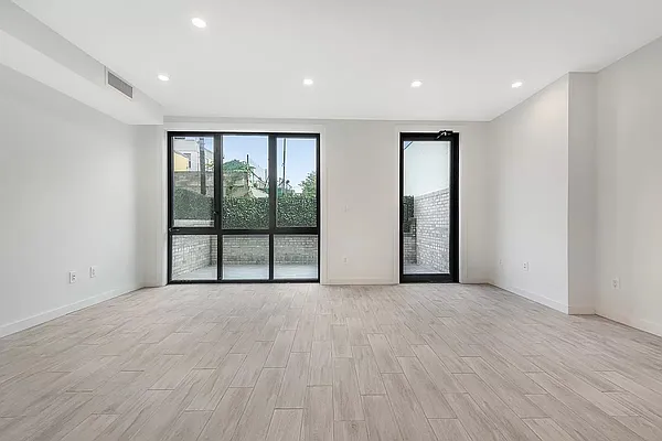 Rented by Compass | media 12