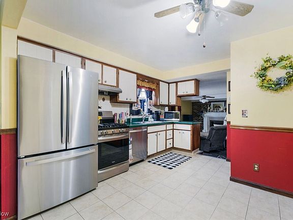 5th image of 1817 Brockton Dr