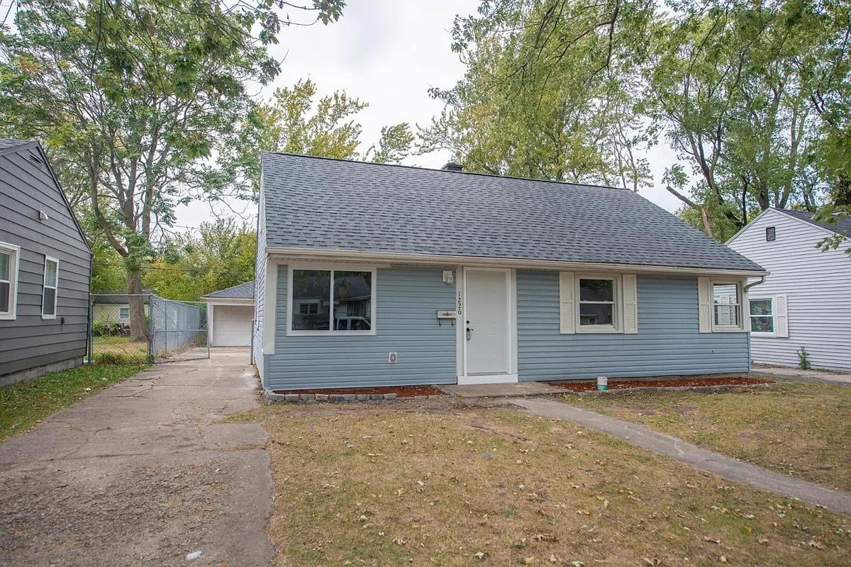 Building Photo - 1226 Cass St
