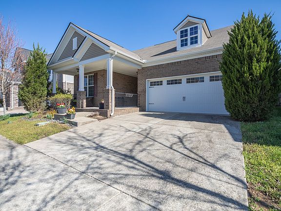 2nd image of 1868 Stonewater Dr