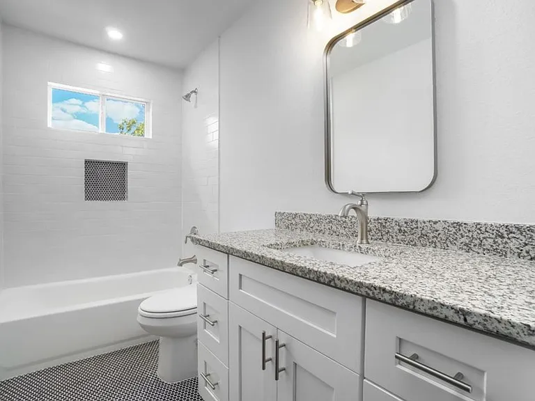 104 Shenandoah St #1 — Photo 10