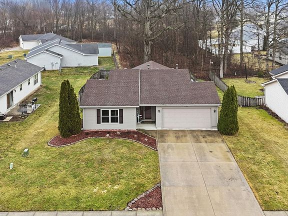 4th image of 1102 Hideaway Dr