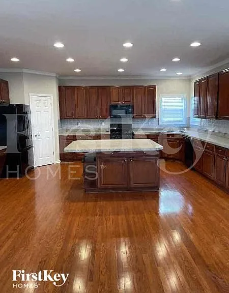 1157 Fountain Crest Dr — Photo 6